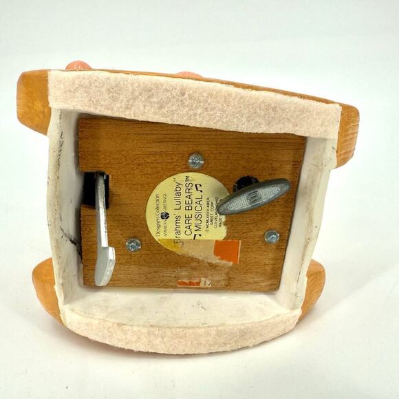 Vintage 1983 Care Bear Ceramic Musical Figurine Cheer Bear Brahms Lullaby Works! - Picture 6 of 11